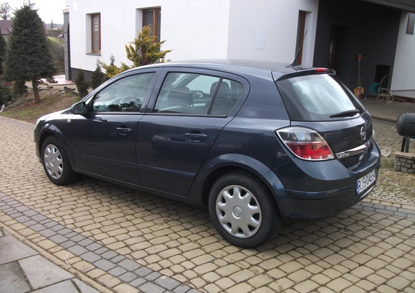 Opel Astra cena 14200 przebieg: 190000, rok produkcji 2007 z Jasło małe 29